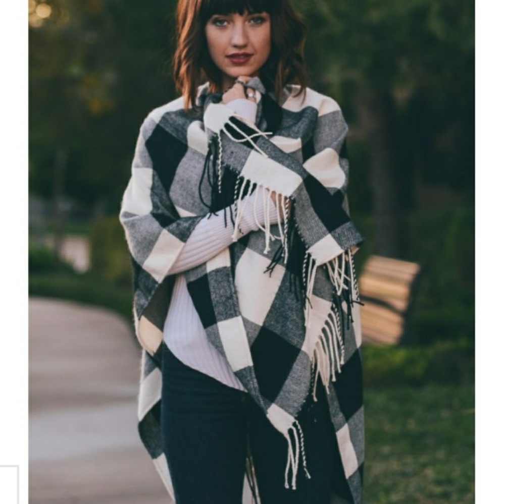 Cozy Buffallo Check Ponch/Scarf