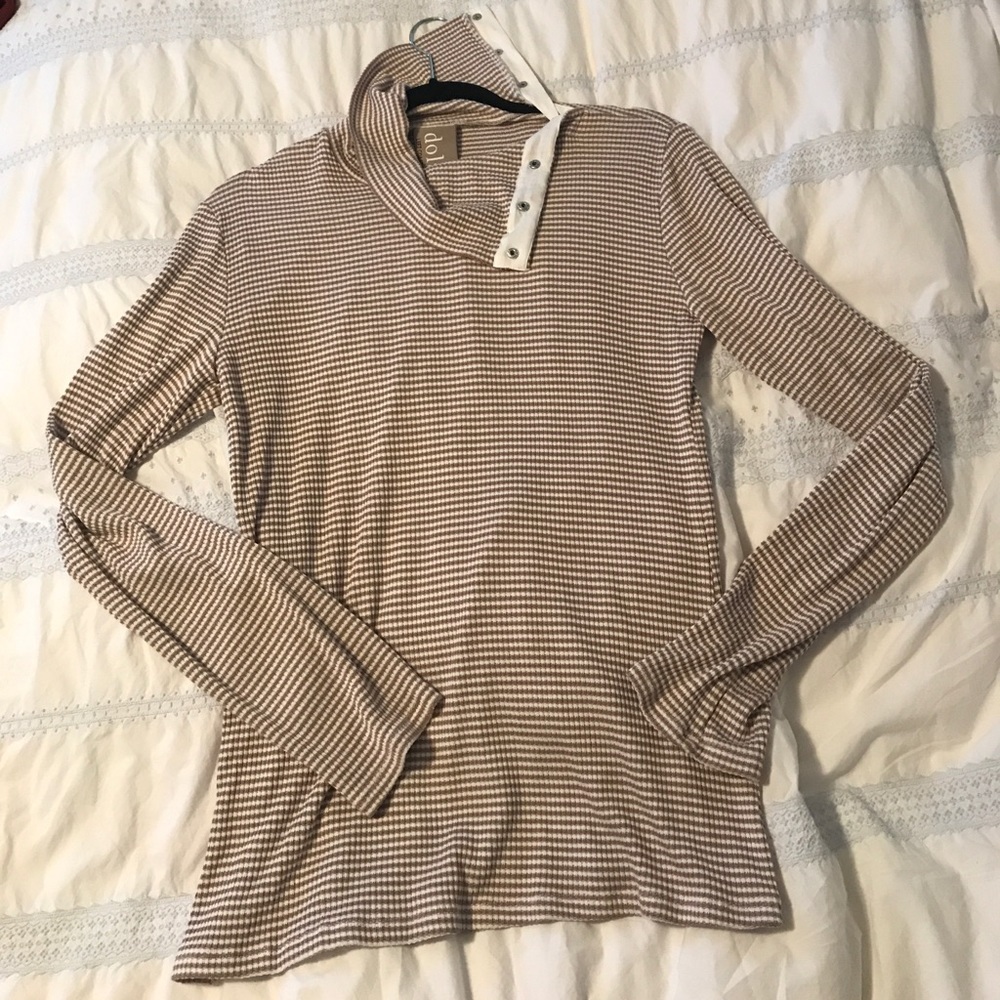 Long sleeve striped taupe and white anthro