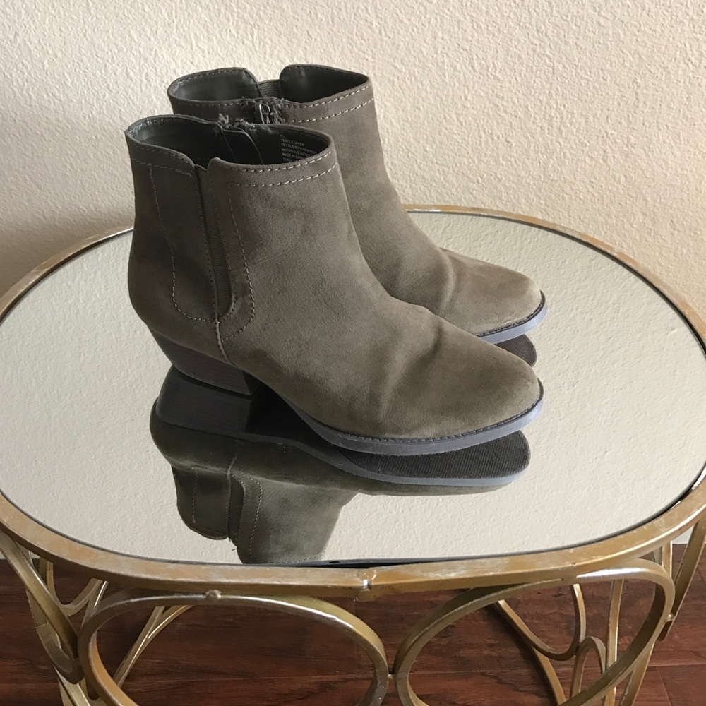 Chelsea Boot