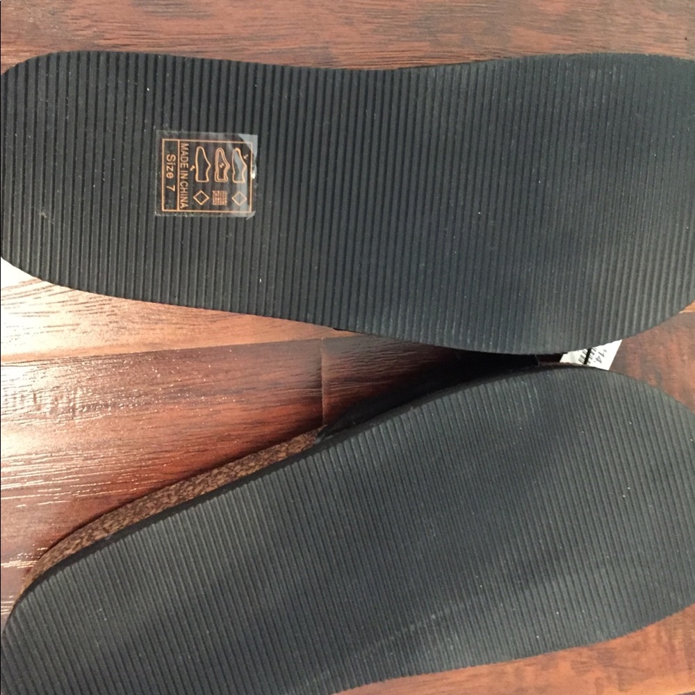 Flats - Picture 3 of 3