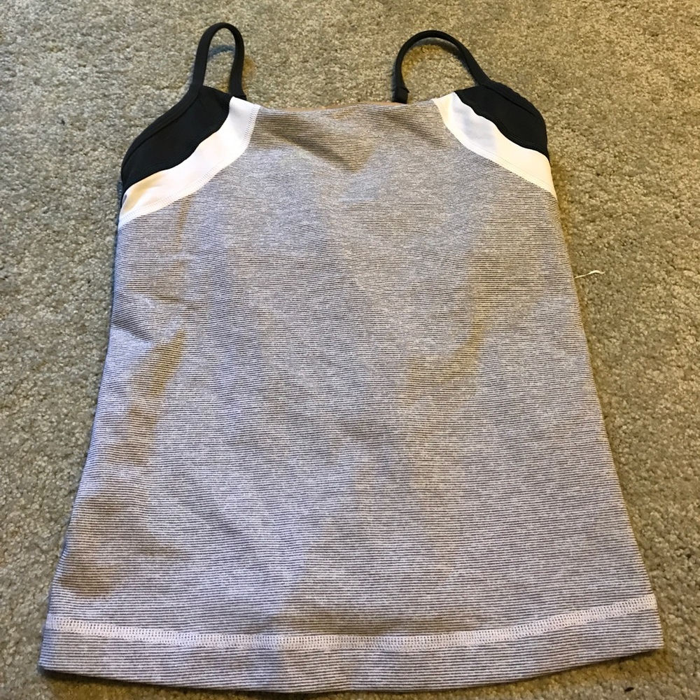 Lululemon tank- sz 6
