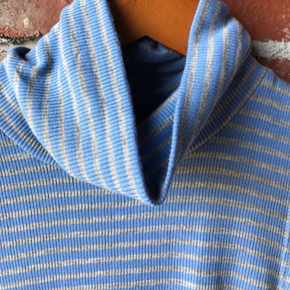 Anthropologie turtleneck - Picture 3 of 4