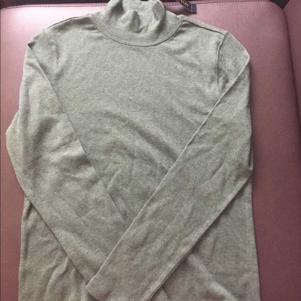 Pendleton turtleneck! Petite