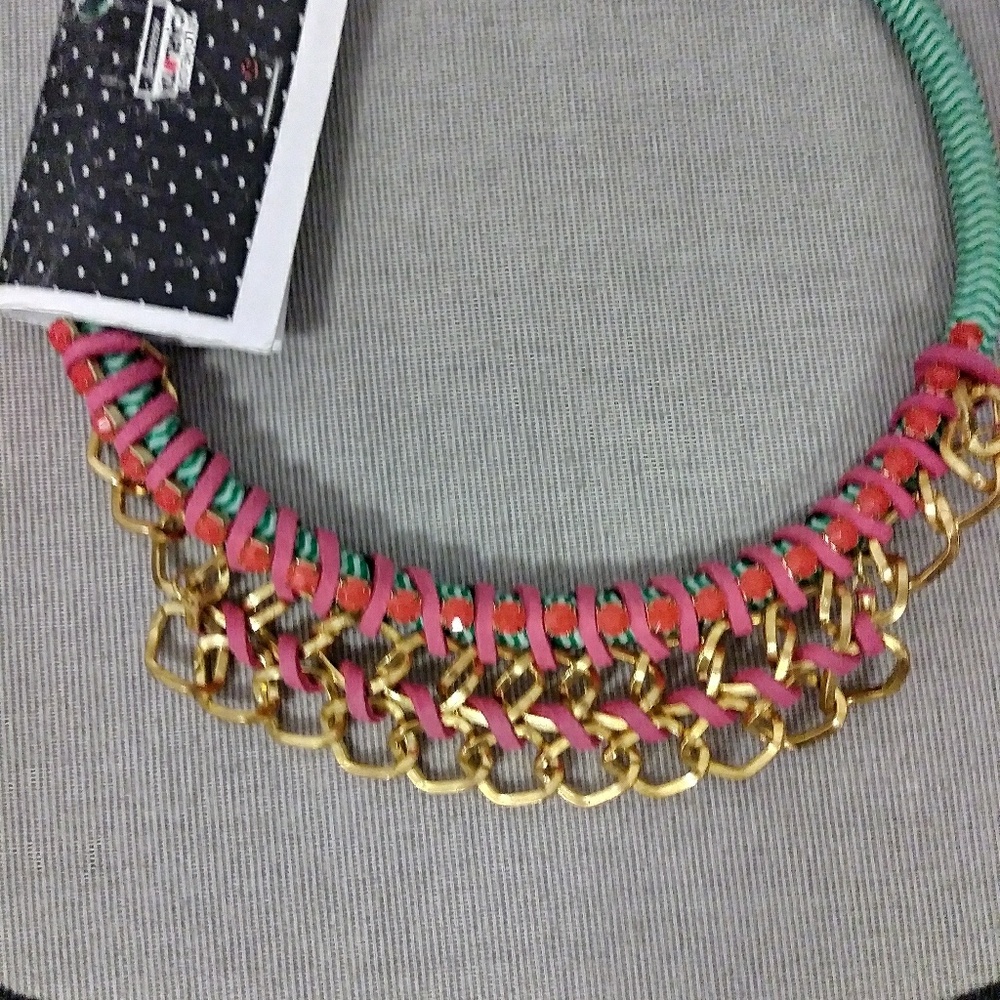 Necklace - Picture 2 of 3