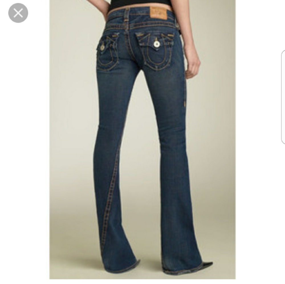 SALE True Religion boot cut jeans used - Size 28