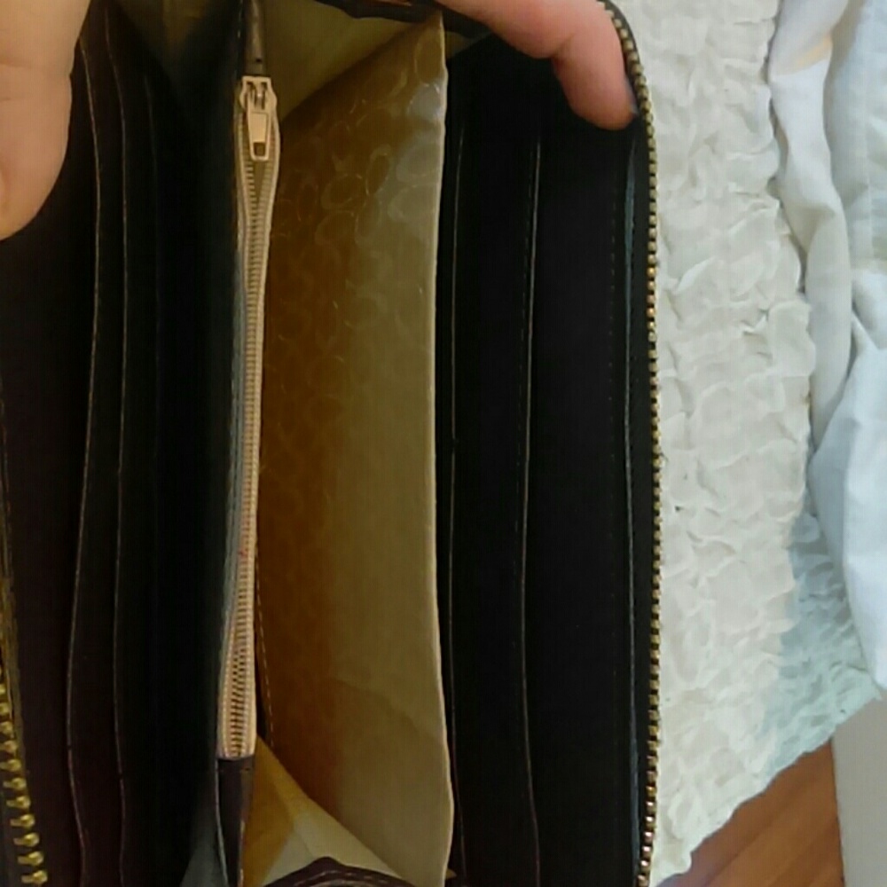 Wallet - Picture 4 of 4