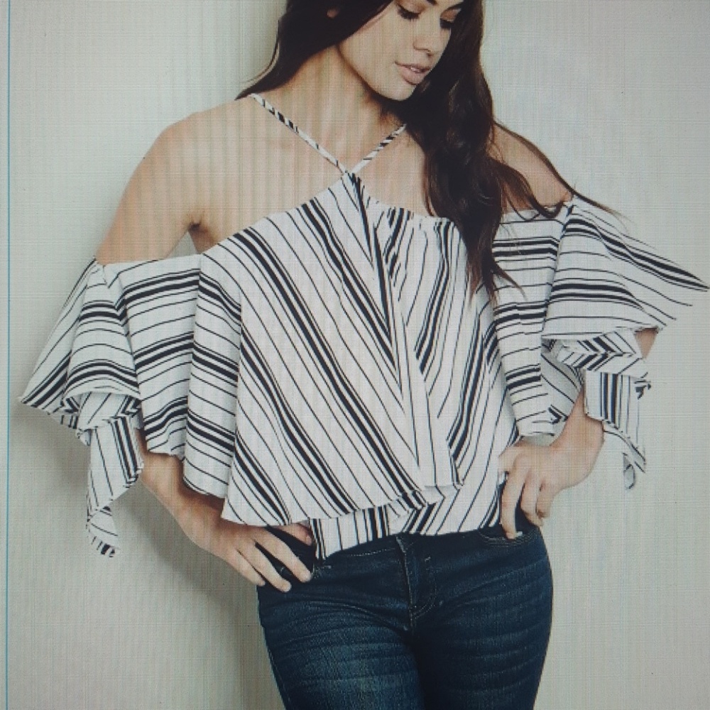 BLACK AND WHITE STRIPE TOP - Picture 2 of 2
