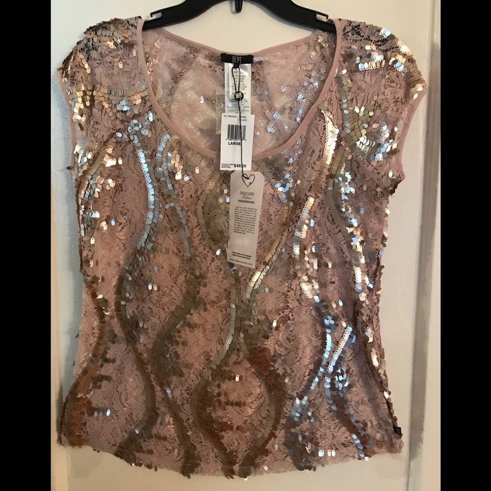 Cap sleeve sequence and lace top