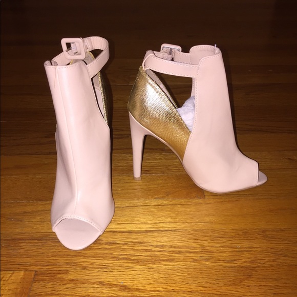 Open toe booties - Picture 2 of 3