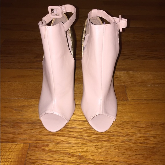 Open toe booties - Picture 3 of 3