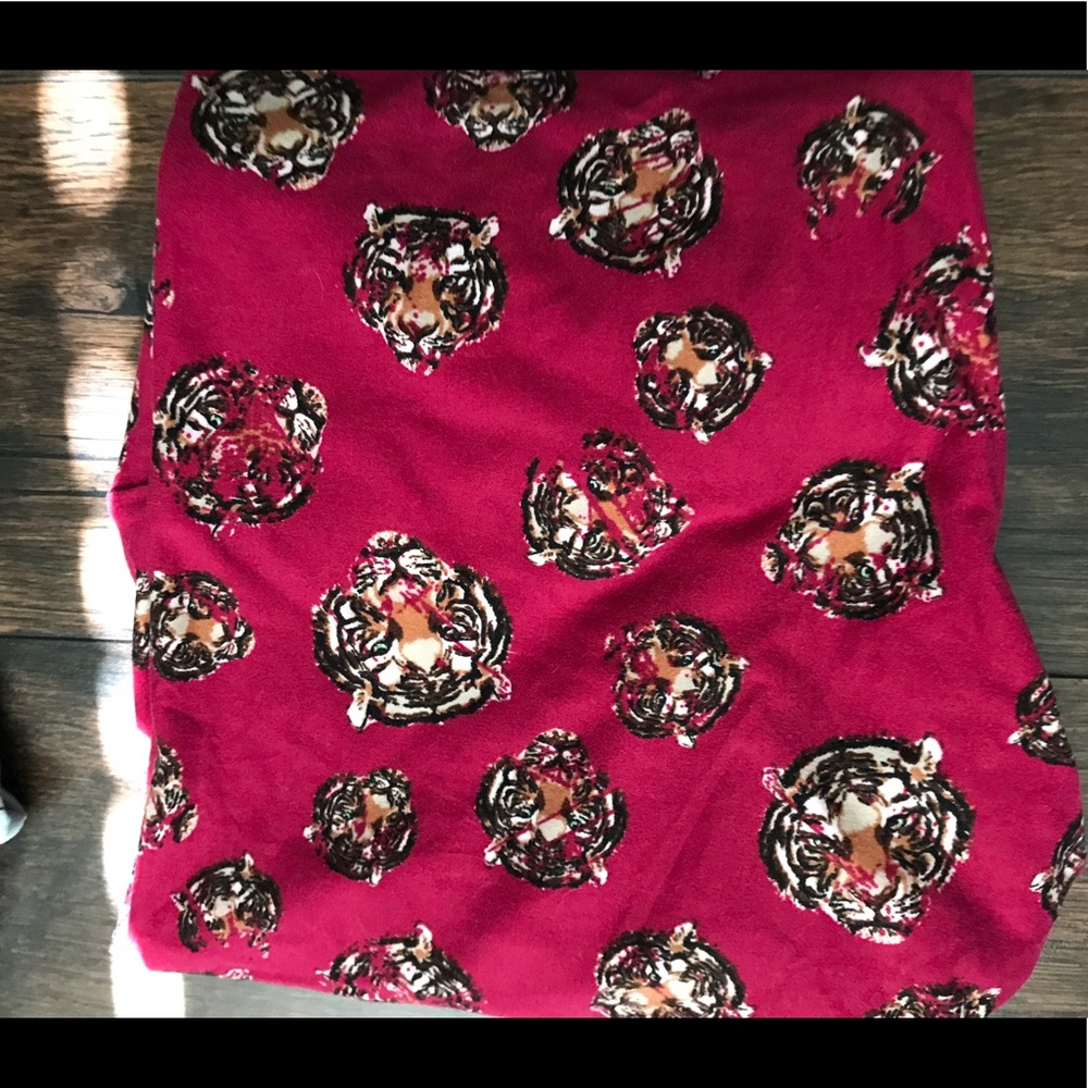Lularoe TC Tiger leggings