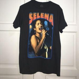 Brand New Selena Graphic Tee!!