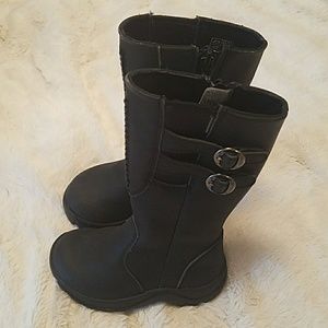 Girls Keen boots waterproof!