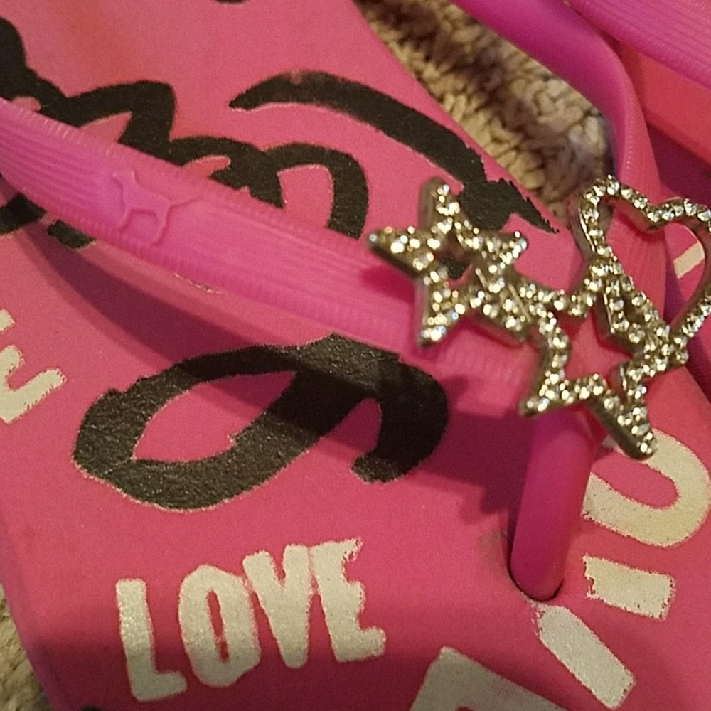 VS Pink flip-flops - Picture 3 of 4