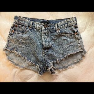 Frayed jean shorts