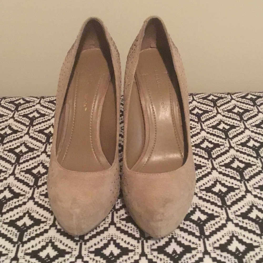 Preloved bcbg heals