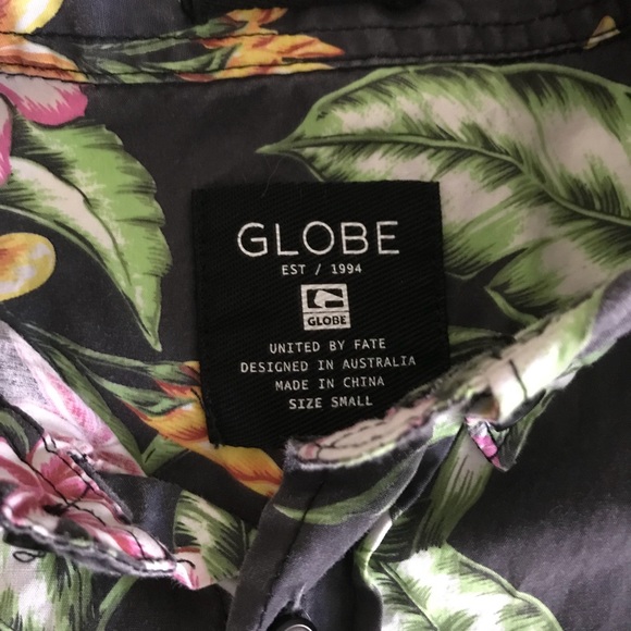 Globe Panama Shirt - Picture 3 of 4
