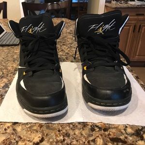 Air jordans size 10.5! In good condition!