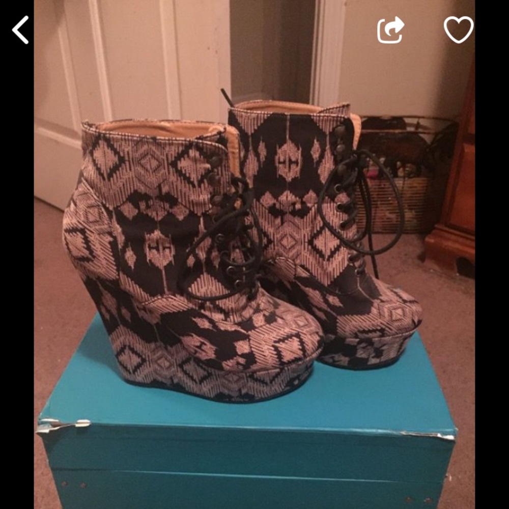Shoes! - Picture 3 of 4