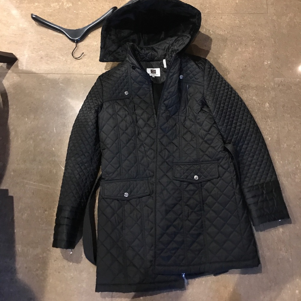 Size L in perfect condition quilted black coat!