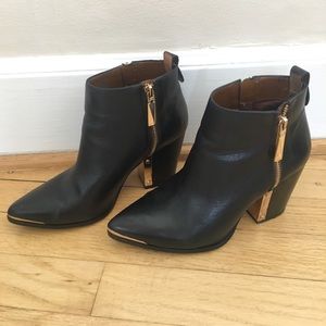 Vince Camuto Black Ankle Booties Boots 6.5