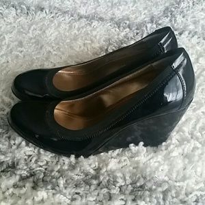Black Wedge Pumps