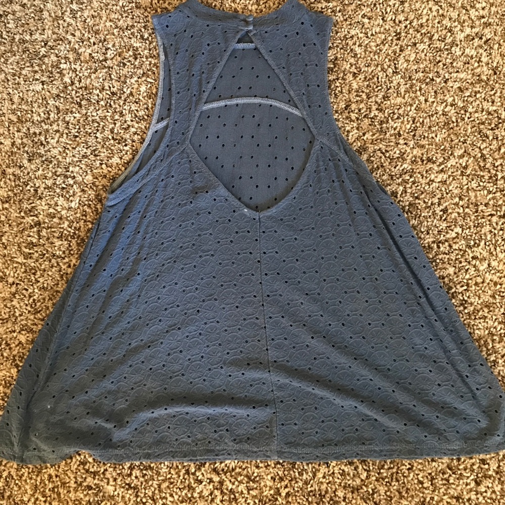 Keyhole back tank - Picture 2 of 2