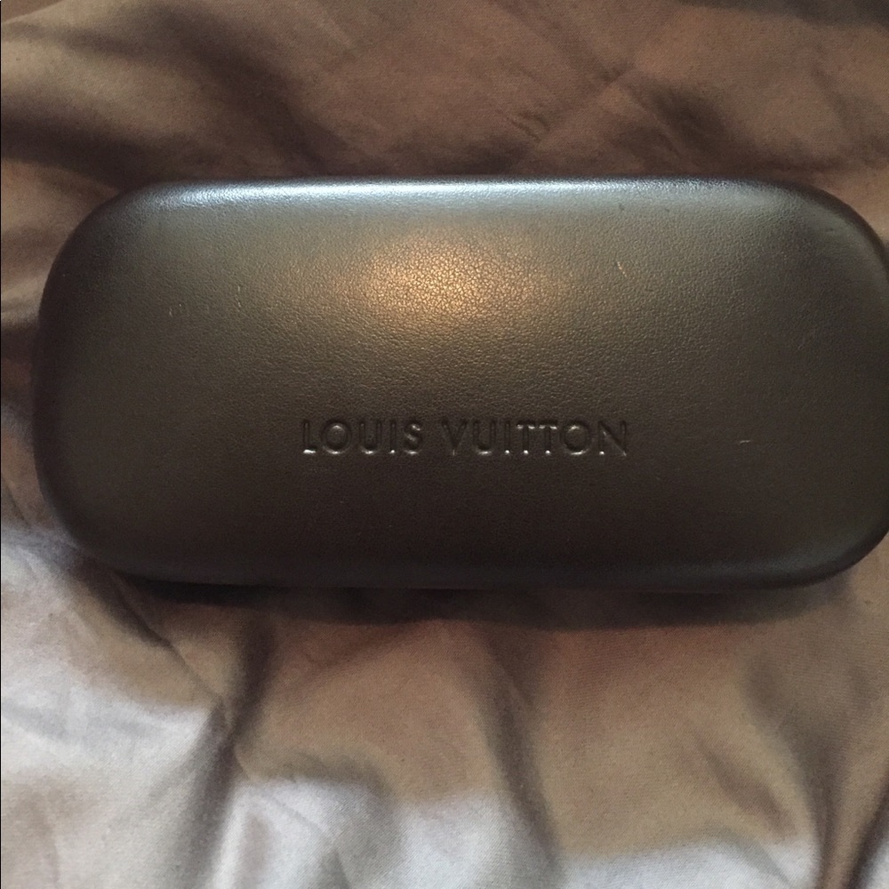 NEW LOUIS VUITTON SUNGLASSES CASE.