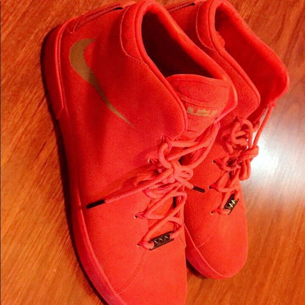 Red Nike suede lebron James size 14