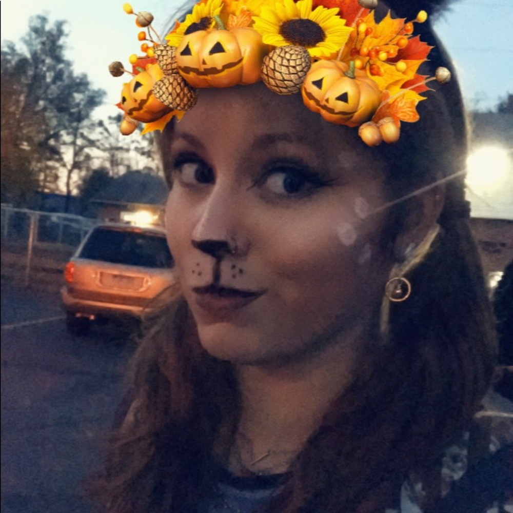 Meet your Posher, Carissa