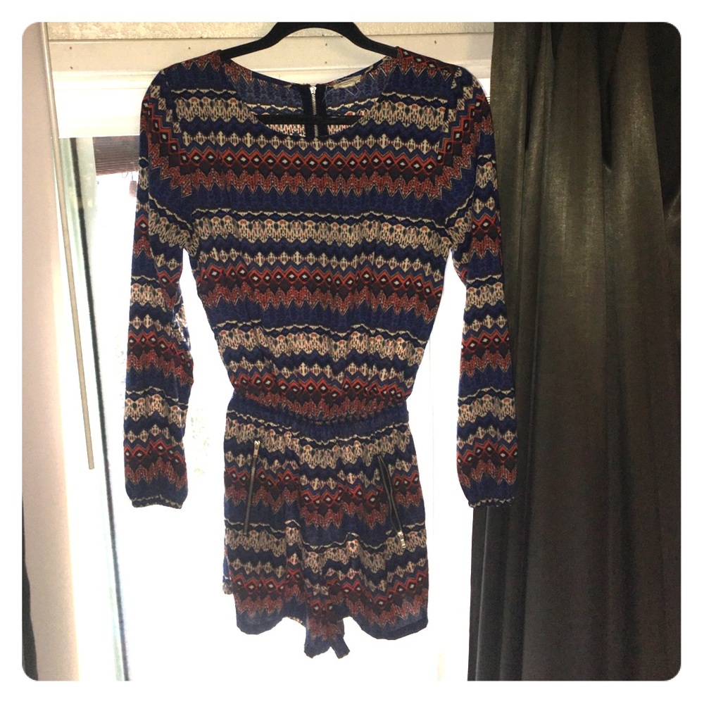 One clothing small romper with long sleeves, boho