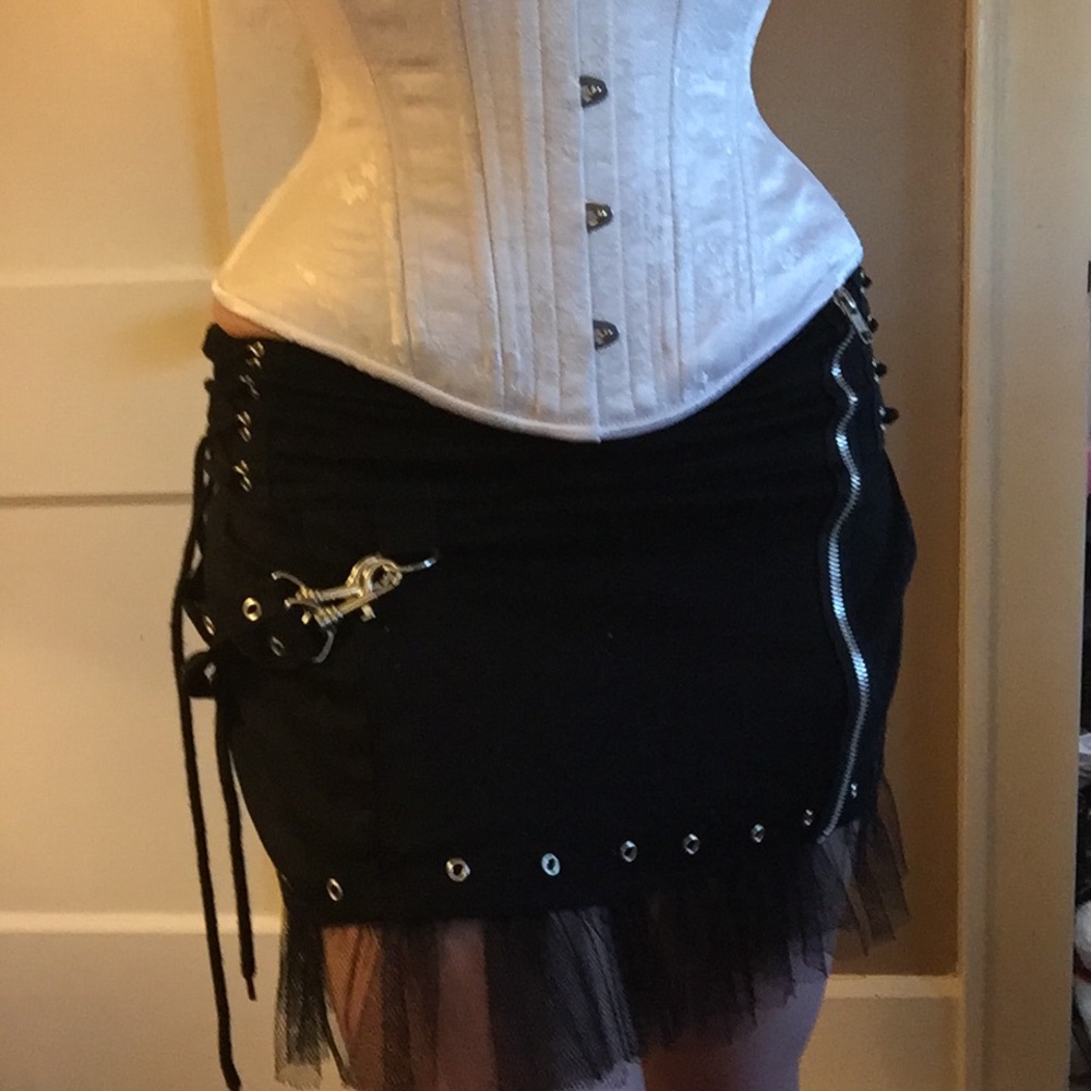 Hell bunny black mini skirt