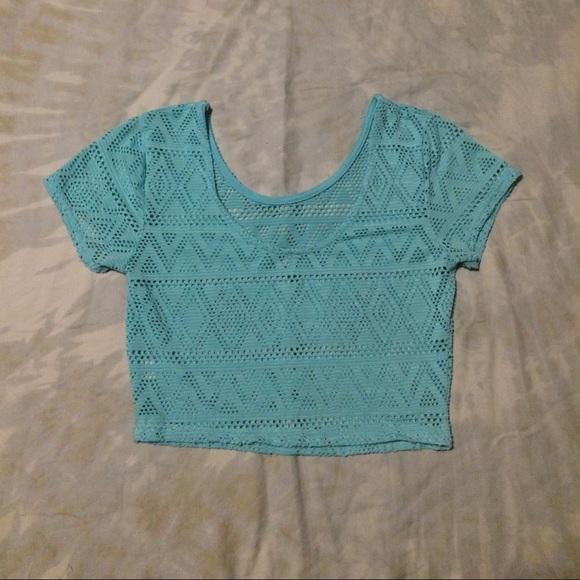 Low-Back Geometric Mesh Crop Top - Picture 2 of 3