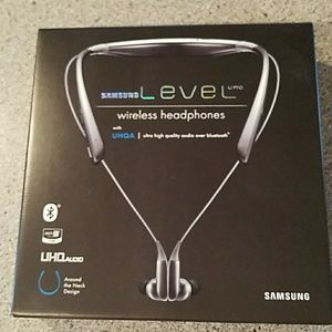 Samsung Level wireless headphones