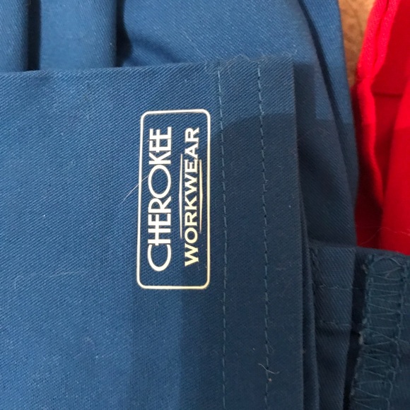 Scrubs - Picture 3 of 4