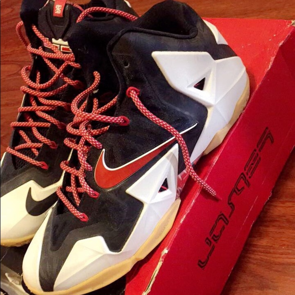 Lebron X1 Nike size 13