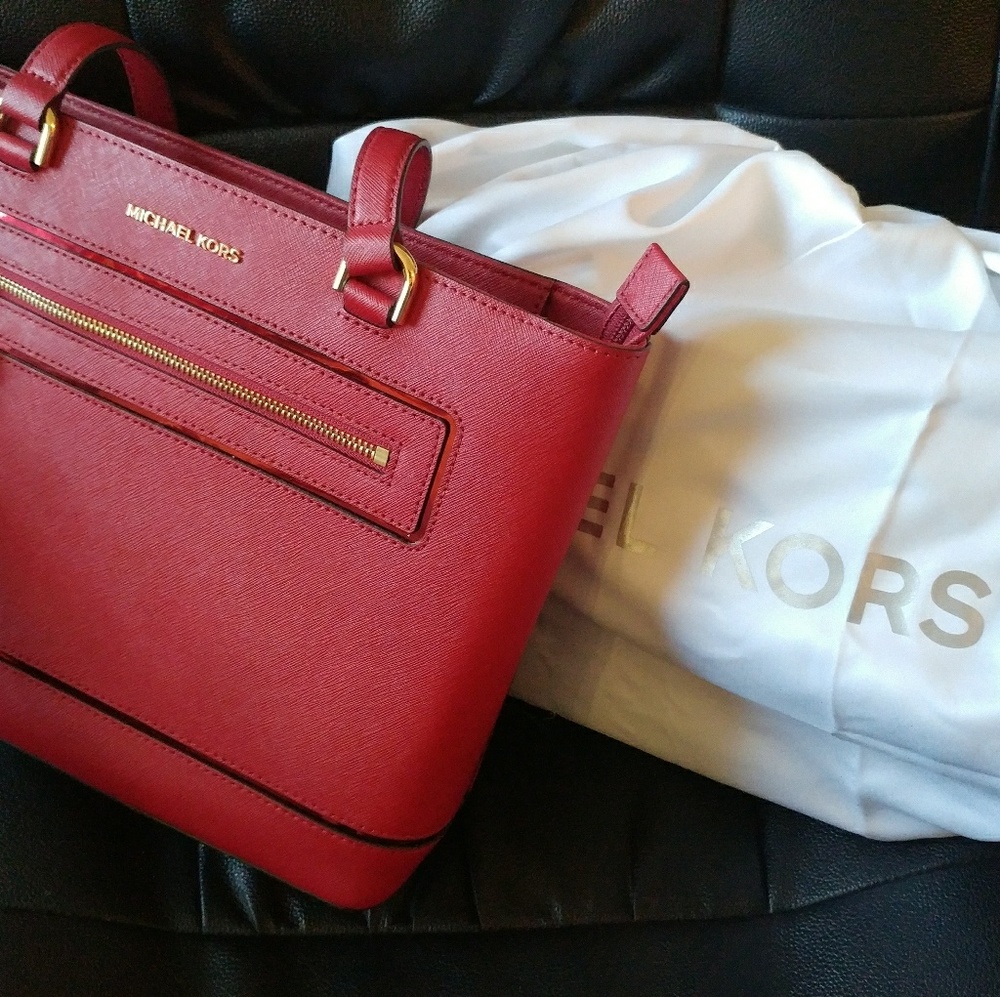 Michael kors purse
