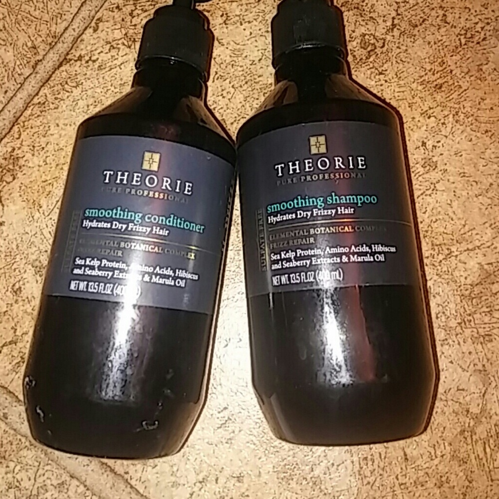 Theorie shampoo and conditioner