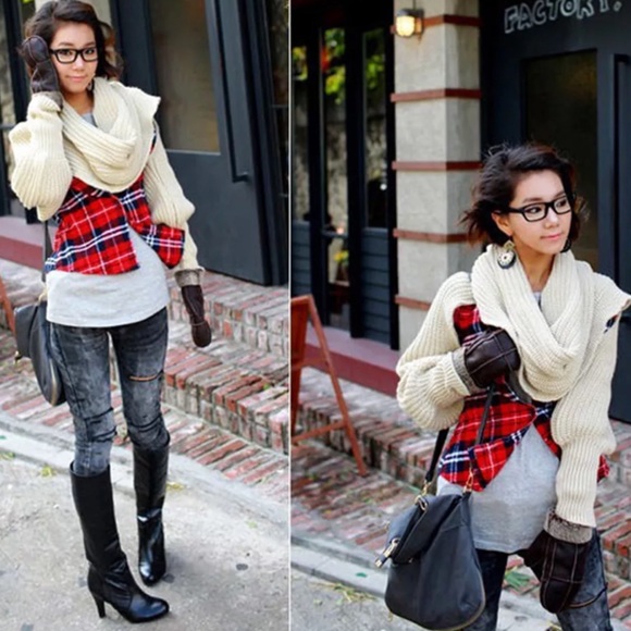 LAST! SYDNEY KNIT SHRUG/SCARF/WRAP—CREAM - Picture 5 of 8