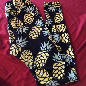 LuLaRoe Pineapple Leggings, OS