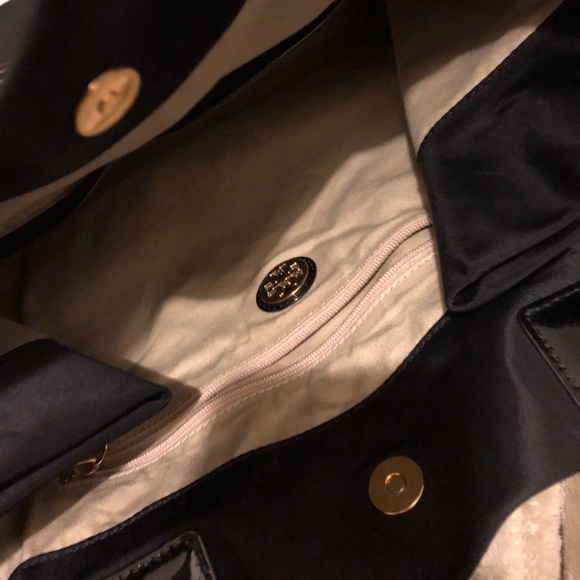 Tory Burch Ella Nylon Large Tote ✨ - Picture 3 of 6