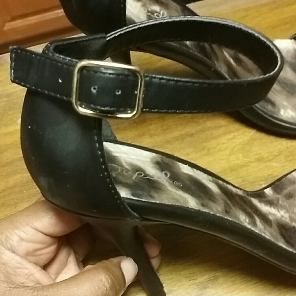 Heels - Picture 2 of 4