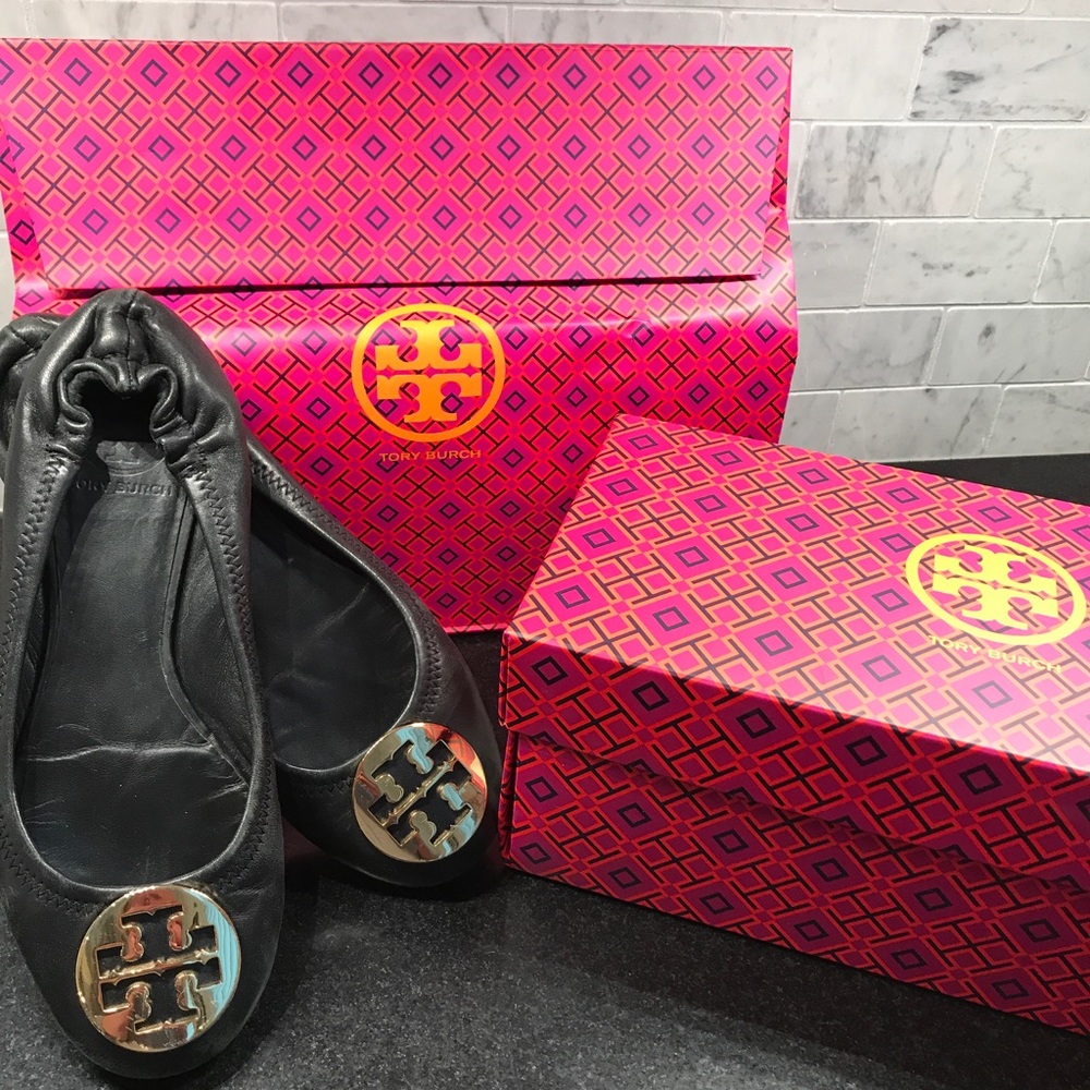 Tory Burch black ballerina flats gold logo! - Picture 3 of 4