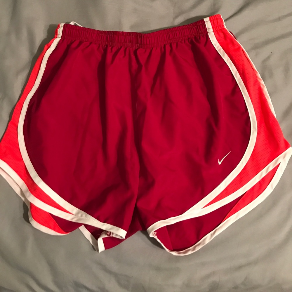 Nike 3 inch modern tempo shorts