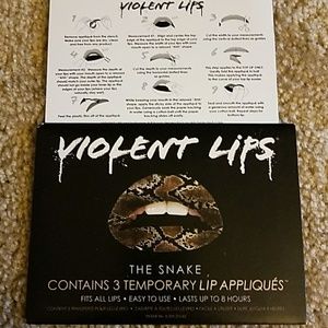 Temporary lip tattoos (snakeskin)