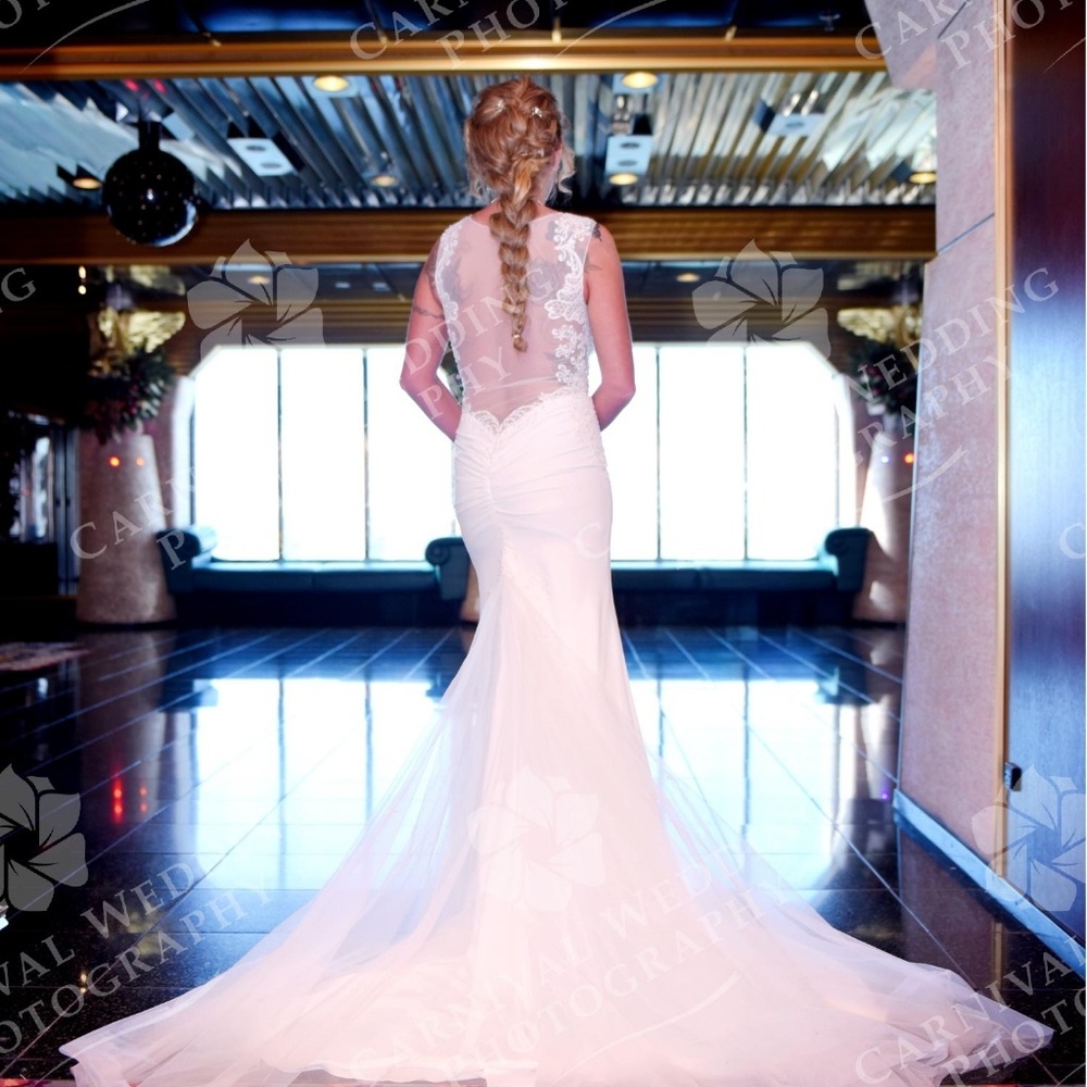 White Size 2 Galina Signature Wedding Dress