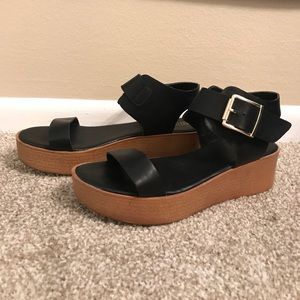 Platform Sandals with Buckle!