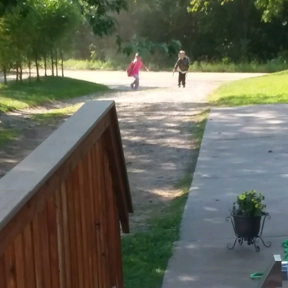 Meet your Posher, Shawna - Picture 1 of 1