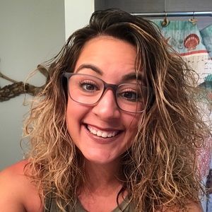 Meet your Posher, Brittney