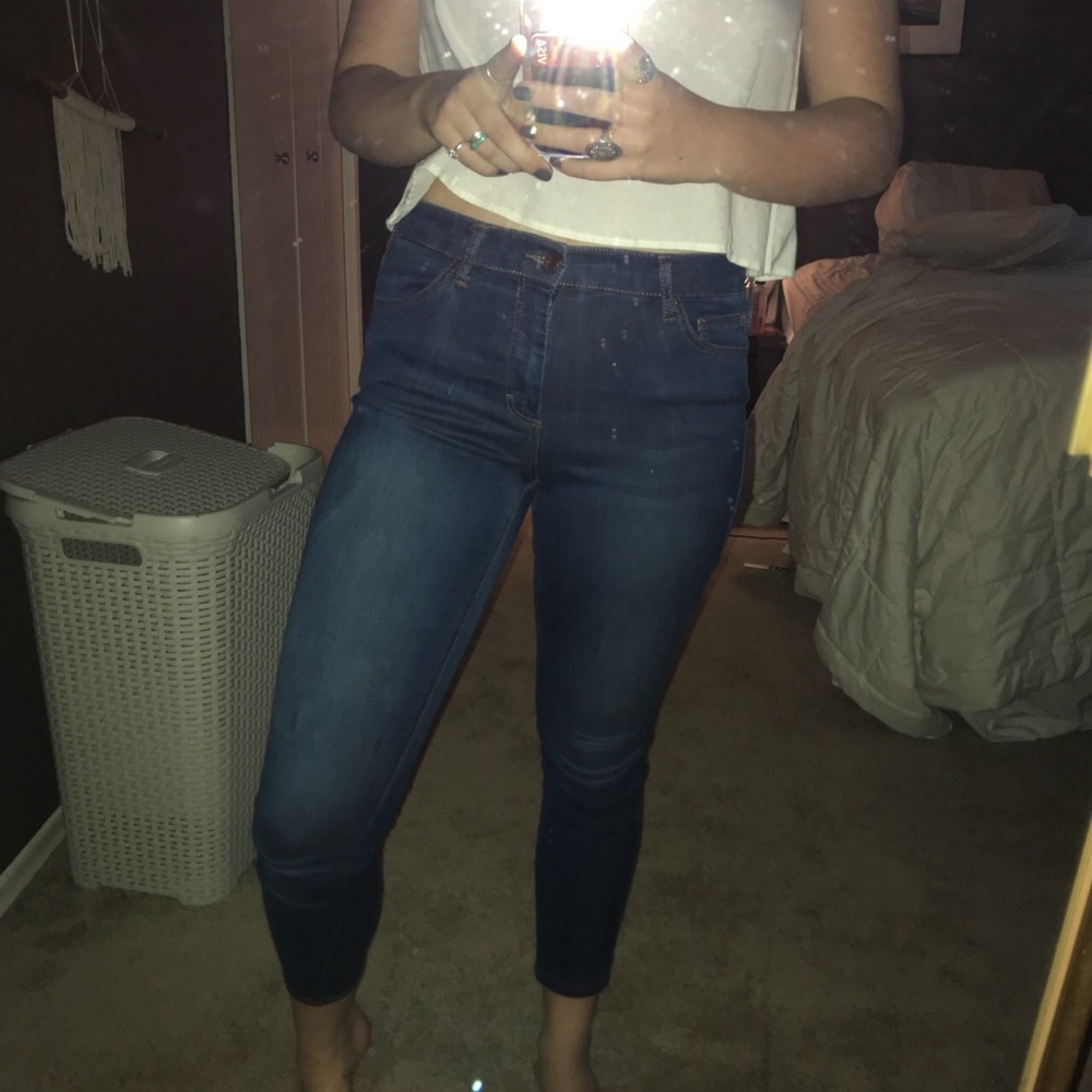 Skinny blue jeans